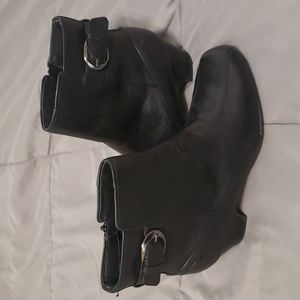 Clarks 8N Black Lea Dara III ankle boot